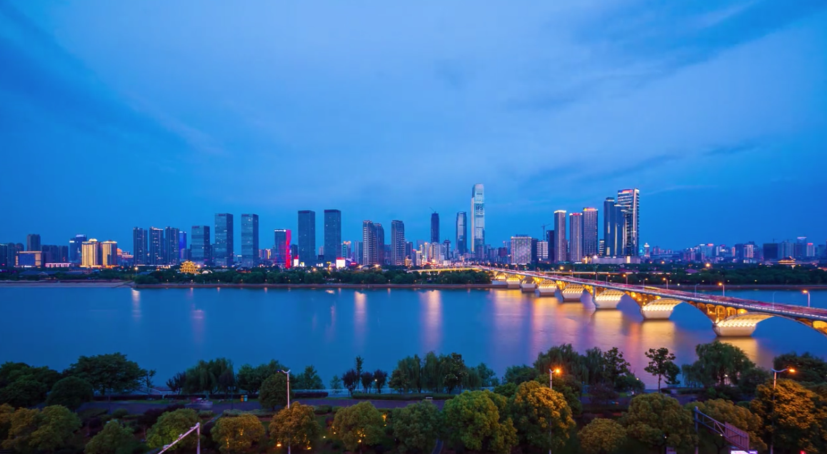 微电影 | 湖南省人(rén)民医院(yuàn)卒(zú)中中心微(wēi)电影 微电影 | 湖南省人民医院卒中中心微电影